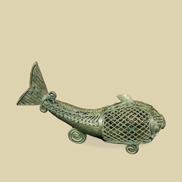 Fish pen stand