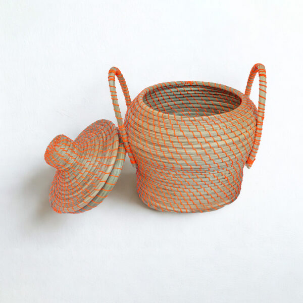 Container with Handle - Image 3