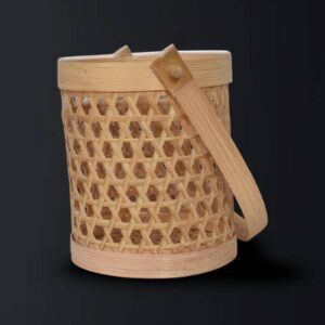 Round container with long handle