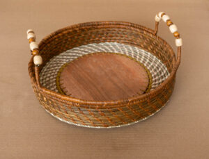 Round Tray with Handle