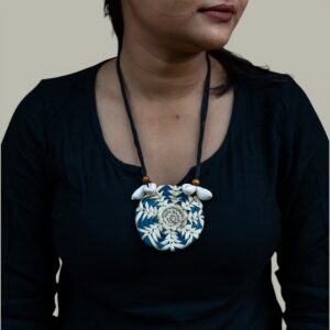 Neckpiece